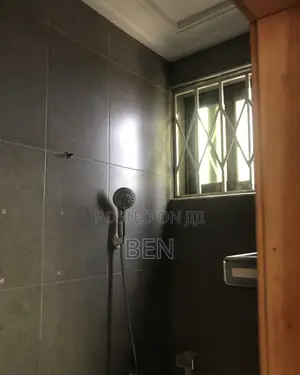 3bdrm Apartment in New Achimota Azuma, Mile 7 for rent