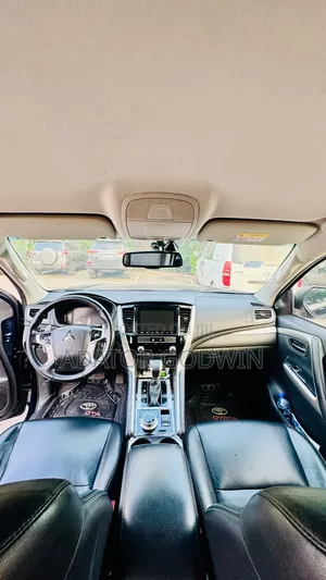 Mitsubishi Pajero 2021 Blue
