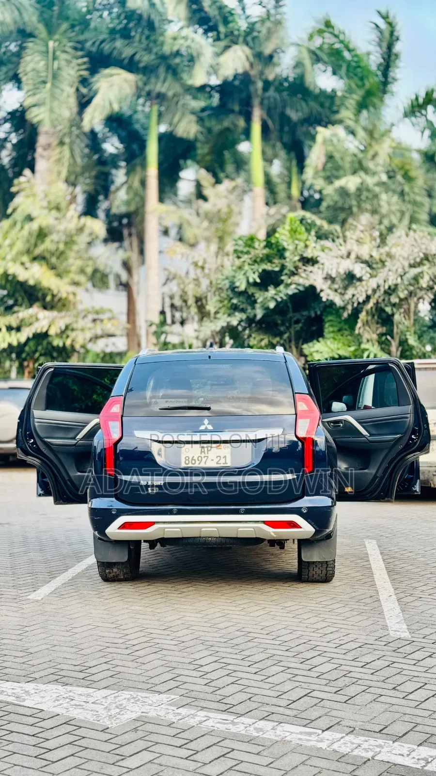 Mitsubishi Pajero 2021 Blue