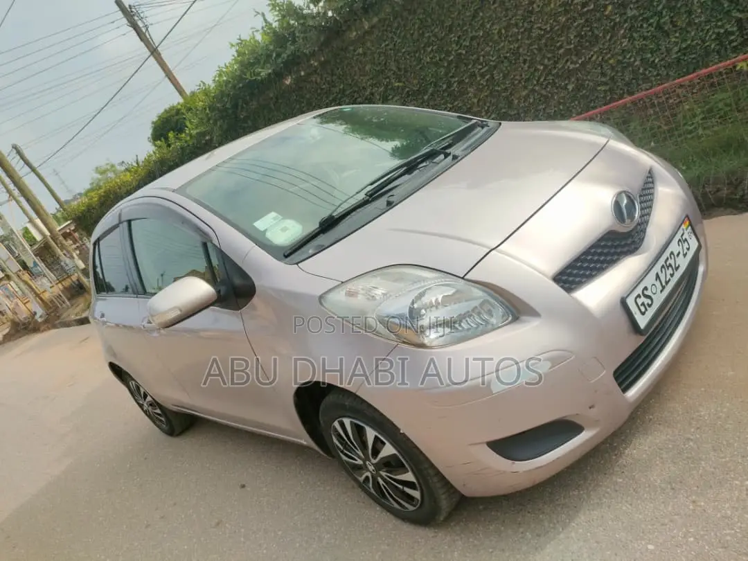 Toyota Vitz 1.3 AWD 3dr 2010