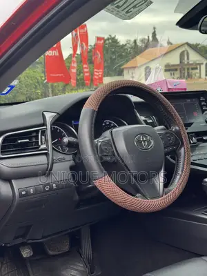Toyota Camry SE 2021 Red
