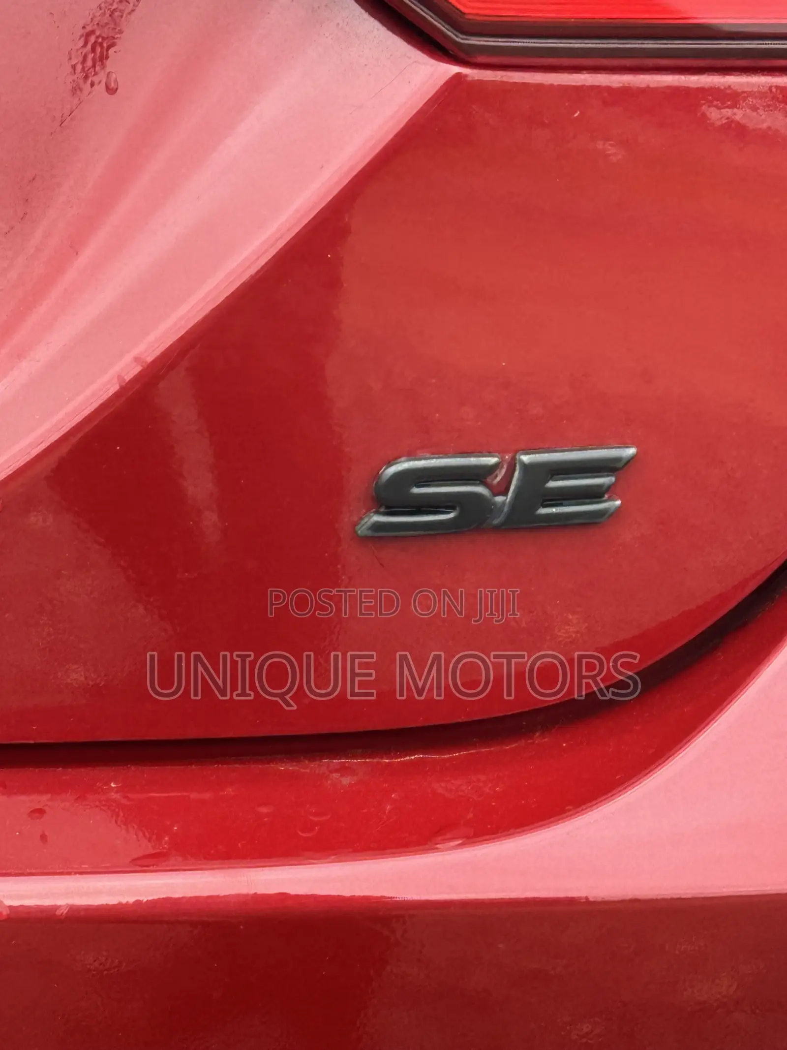 Toyota Camry SE 2021 Red