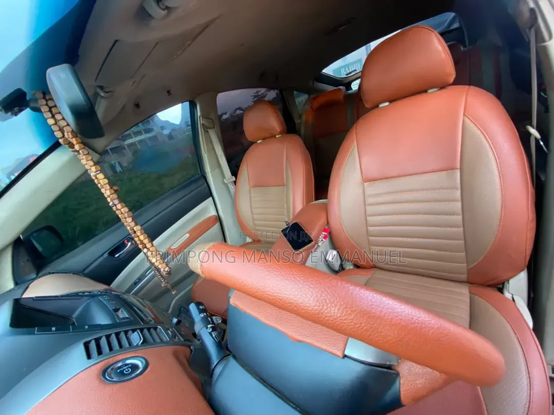Toyota Prius 2006 Red