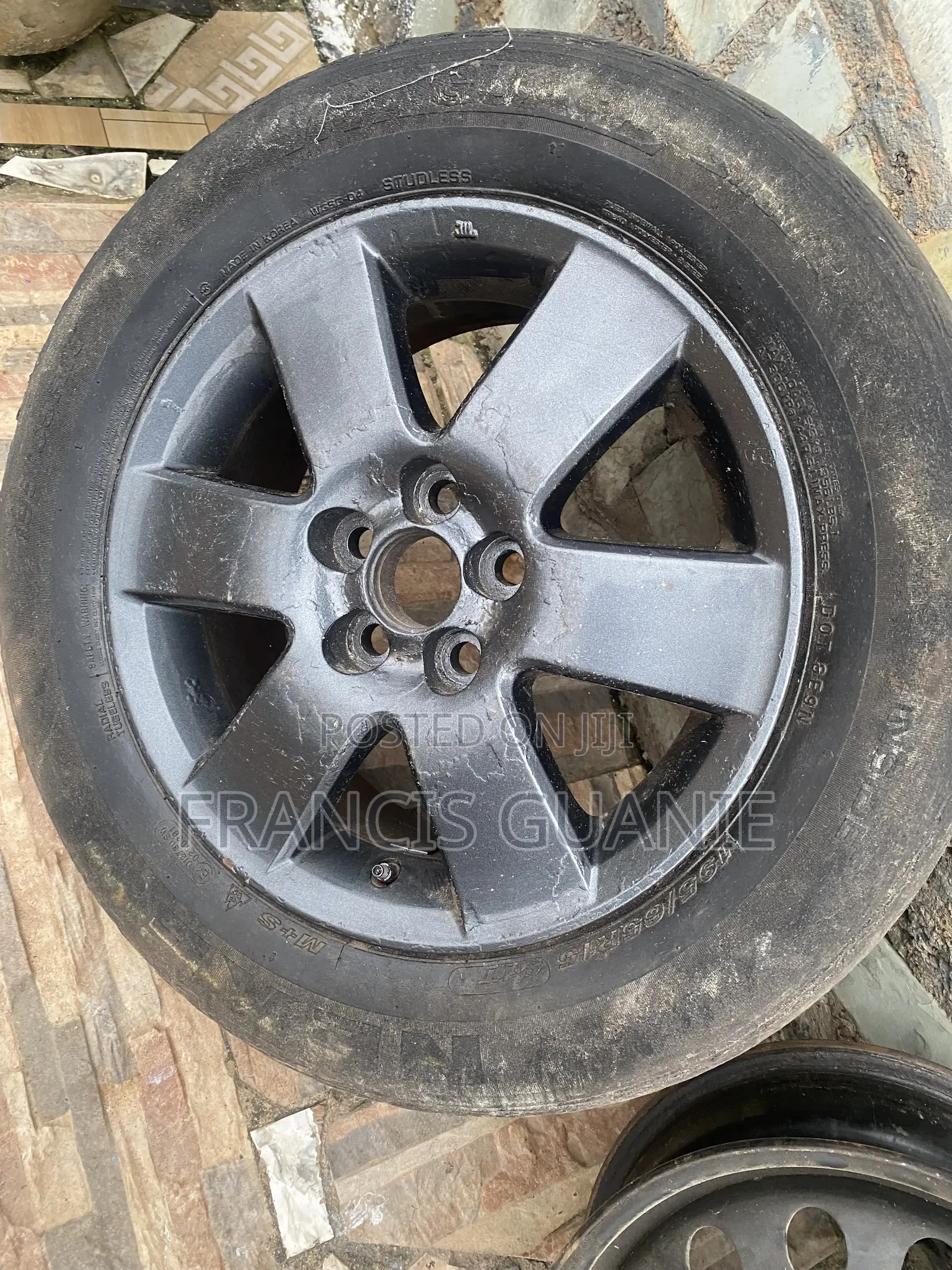 Toyota Rim 15 and 14