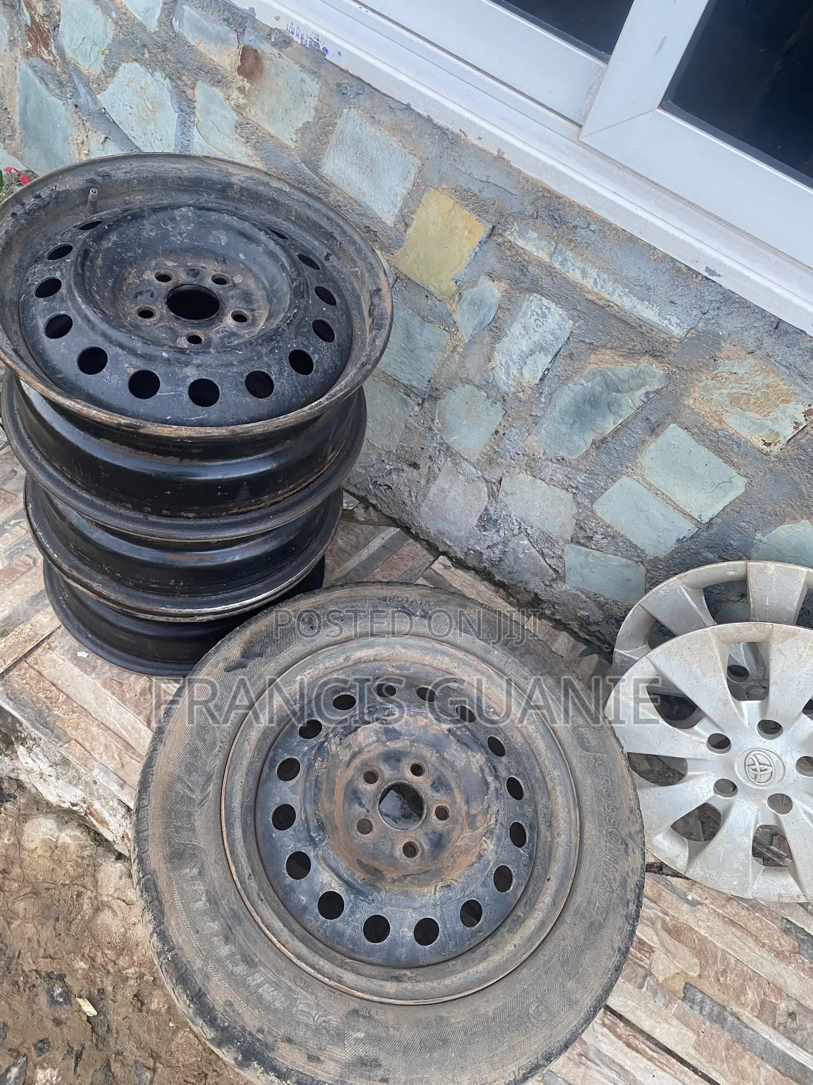 Toyota Rim 15 and 14