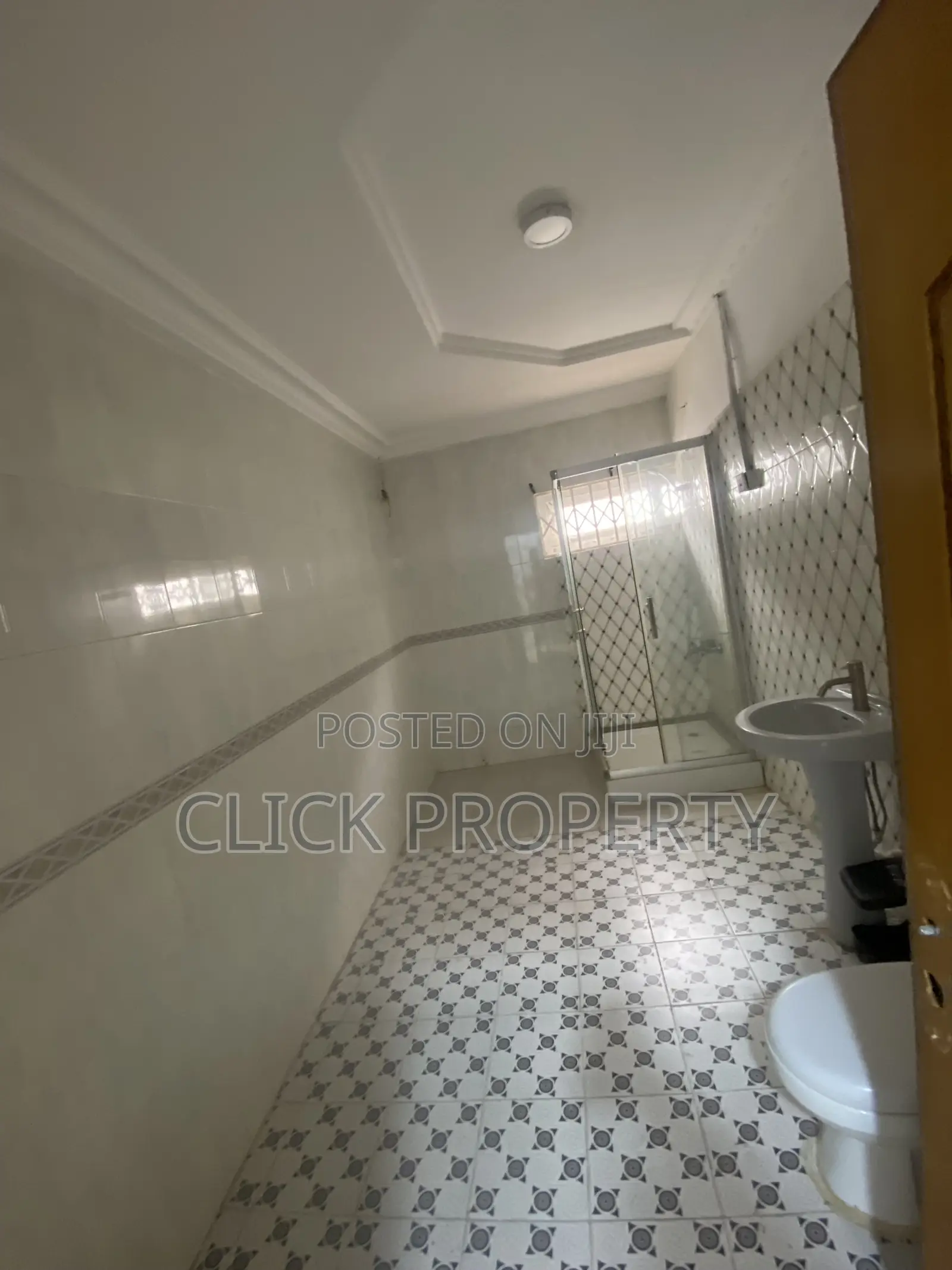 3bdrm House in East Legon for rent