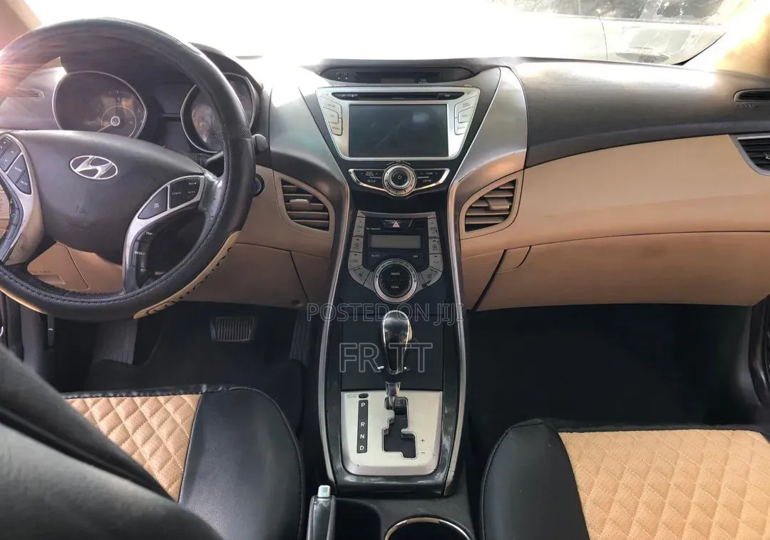 Hyundai Elantra 2013 Brown