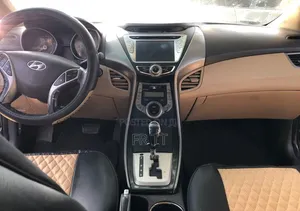 Hyundai Elantra 2013 Brown