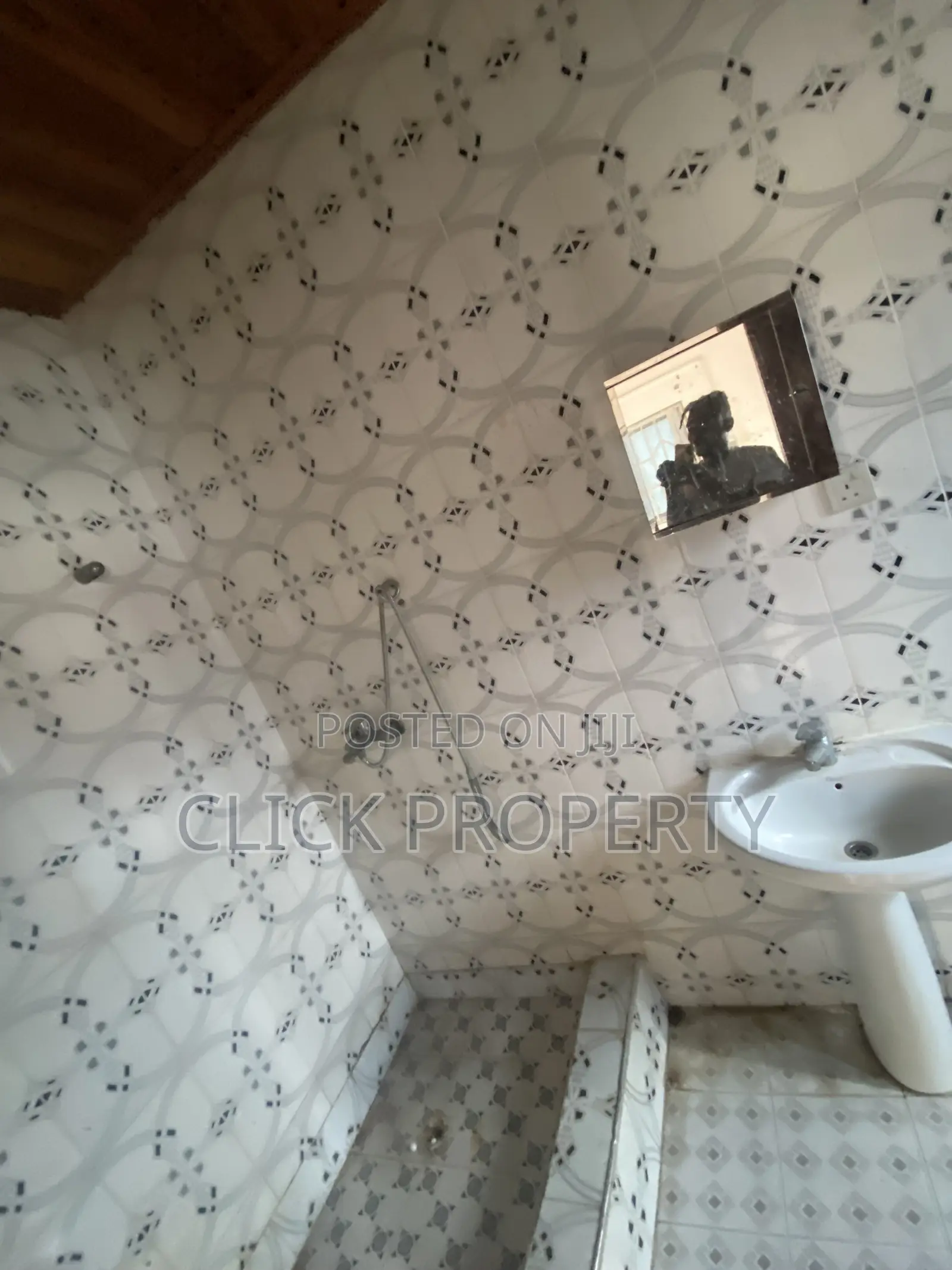 1bdrm Apartment in East Legon, American House for rent