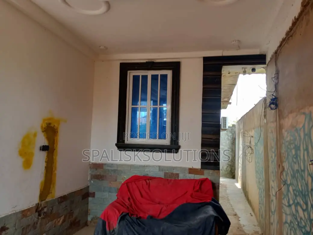 Furnished 7bdrm Apartment in Amasaman for sale