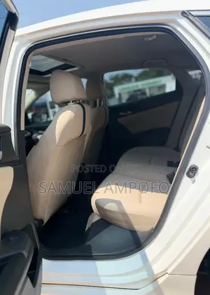 Honda Civic EX Sedan 2018 White