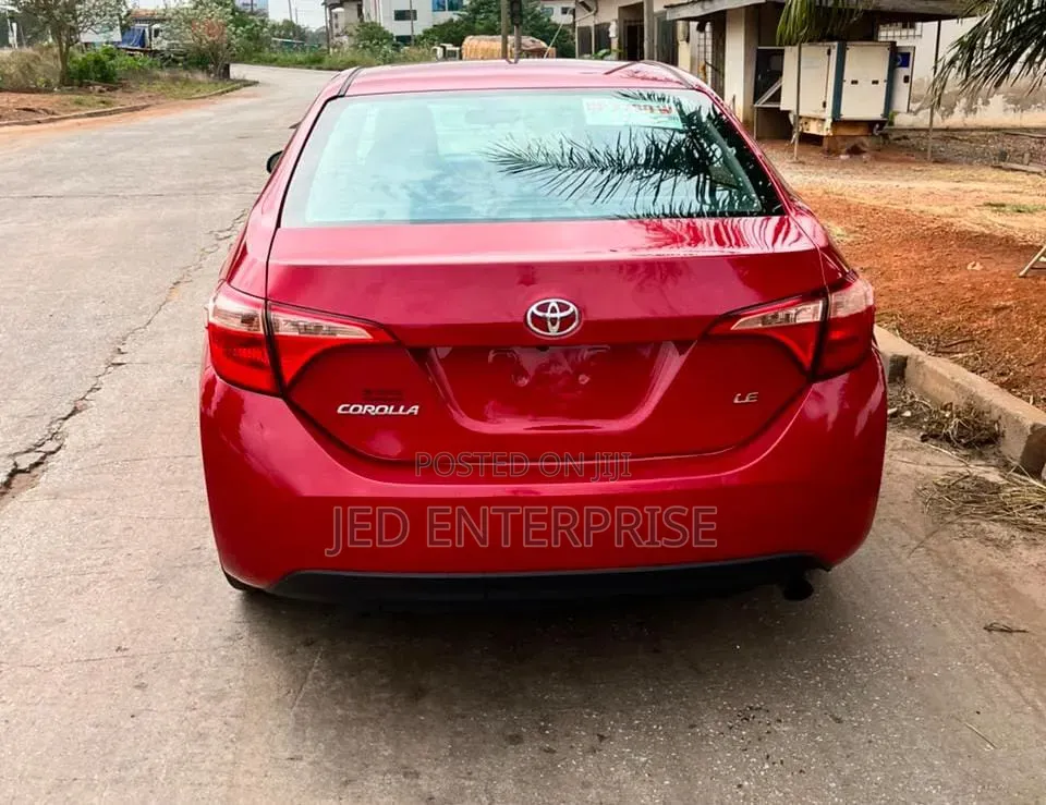 Toyota Corolla 2018 Red