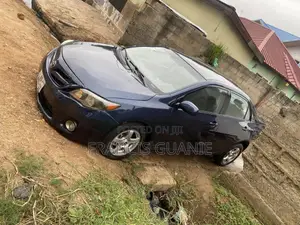 Toyota Corolla 2010 Blue