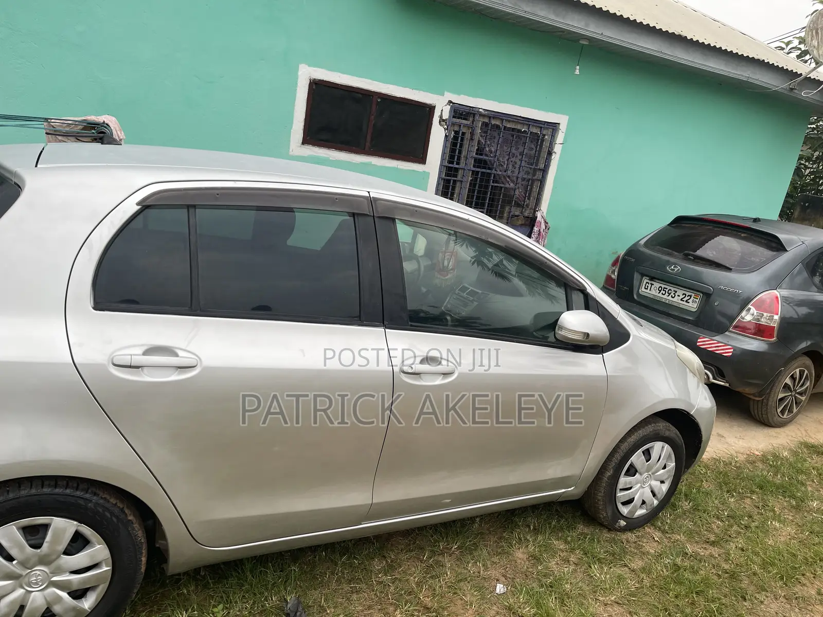 Toyota Vitz 1.3 AWD 3dr 2010 Silver