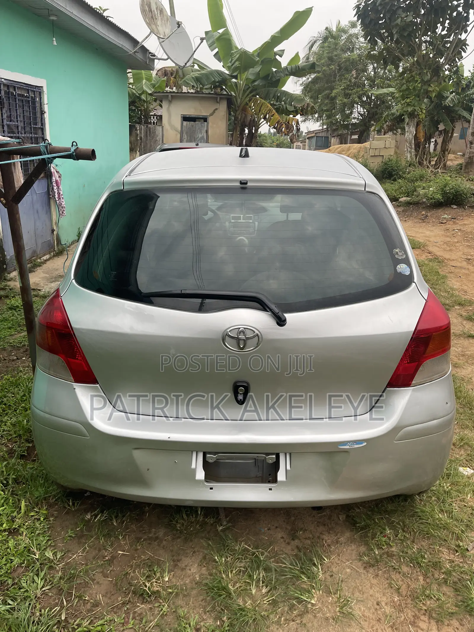 Toyota Vitz 1.3 AWD 3dr 2010 Silver