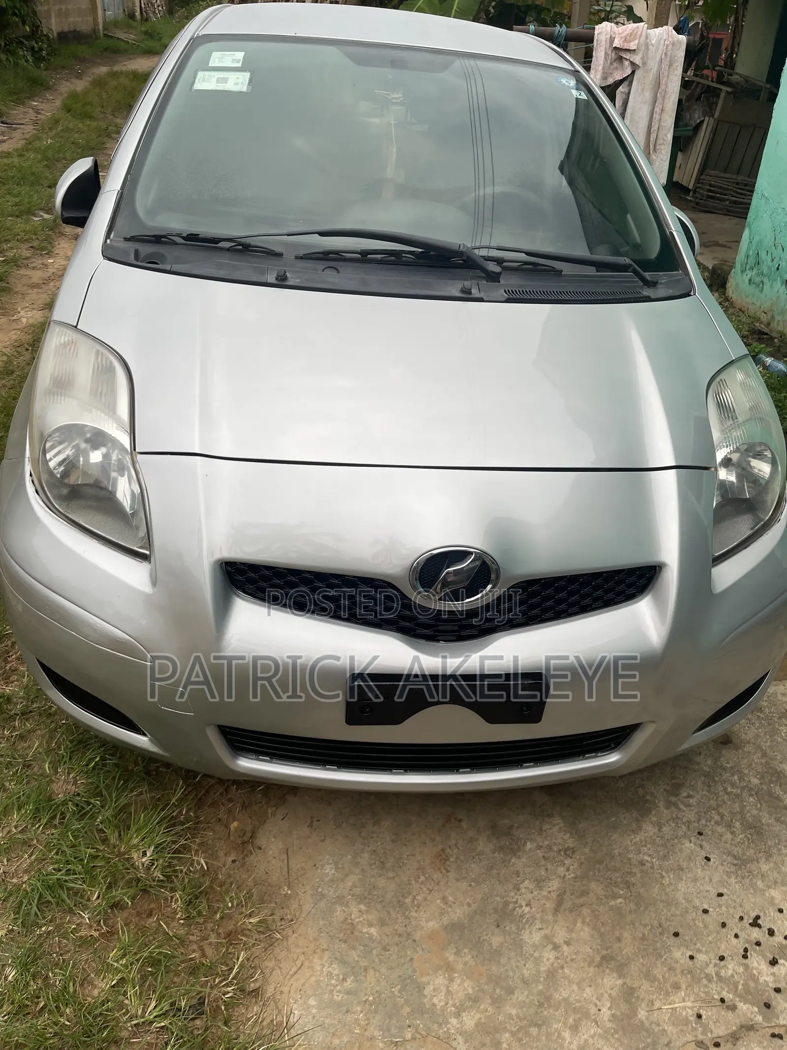 Toyota Vitz 1.3 AWD 3dr 2010 Silver