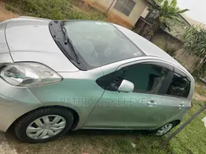 Toyota Vitz 1.3 AWD 3dr 2010 Silver