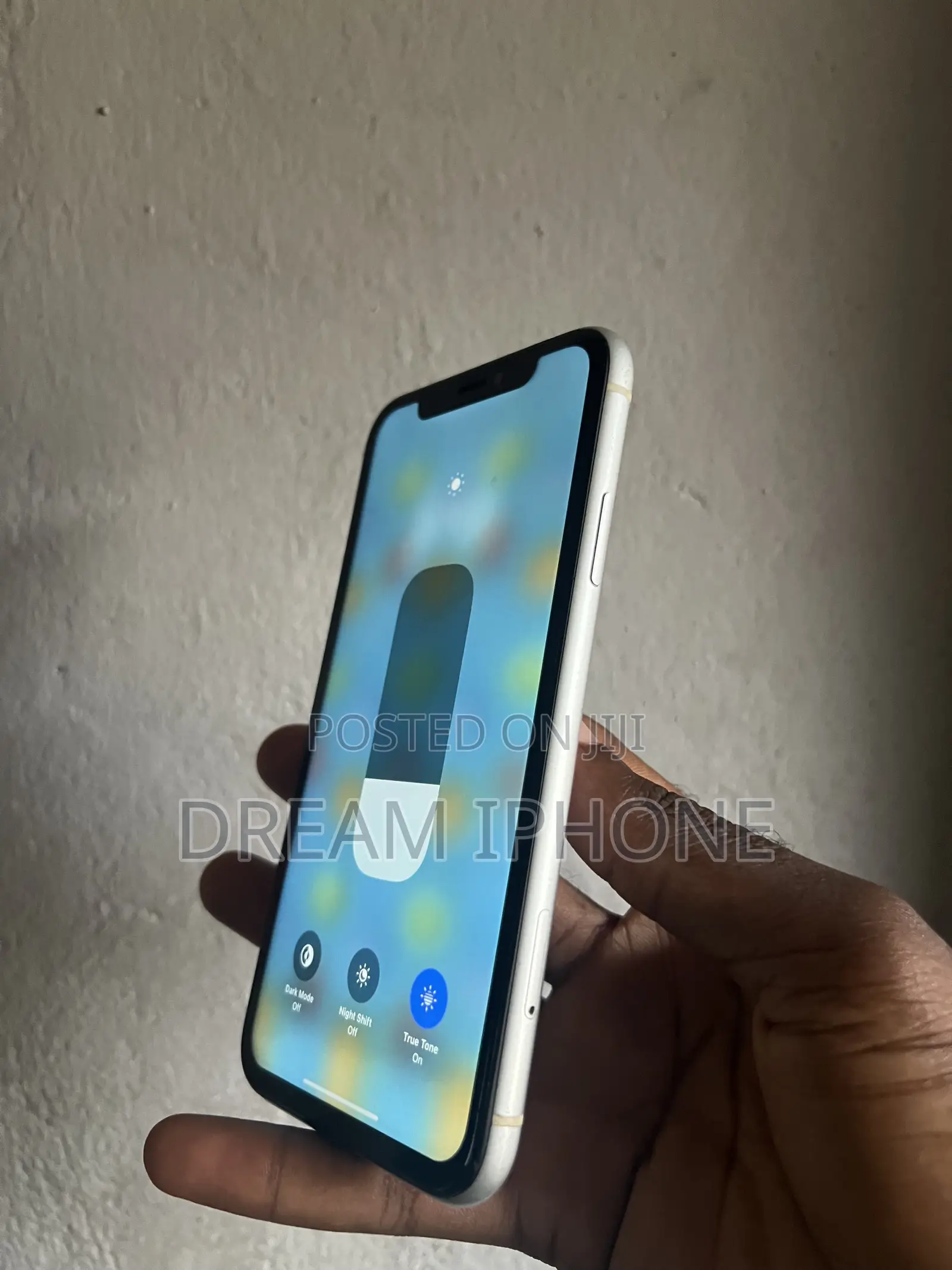 Apple iPhone XR 64 GB White