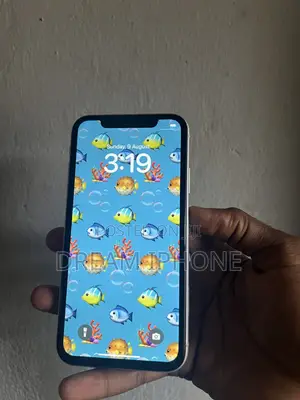 Apple iPhone XR 64 GB White
