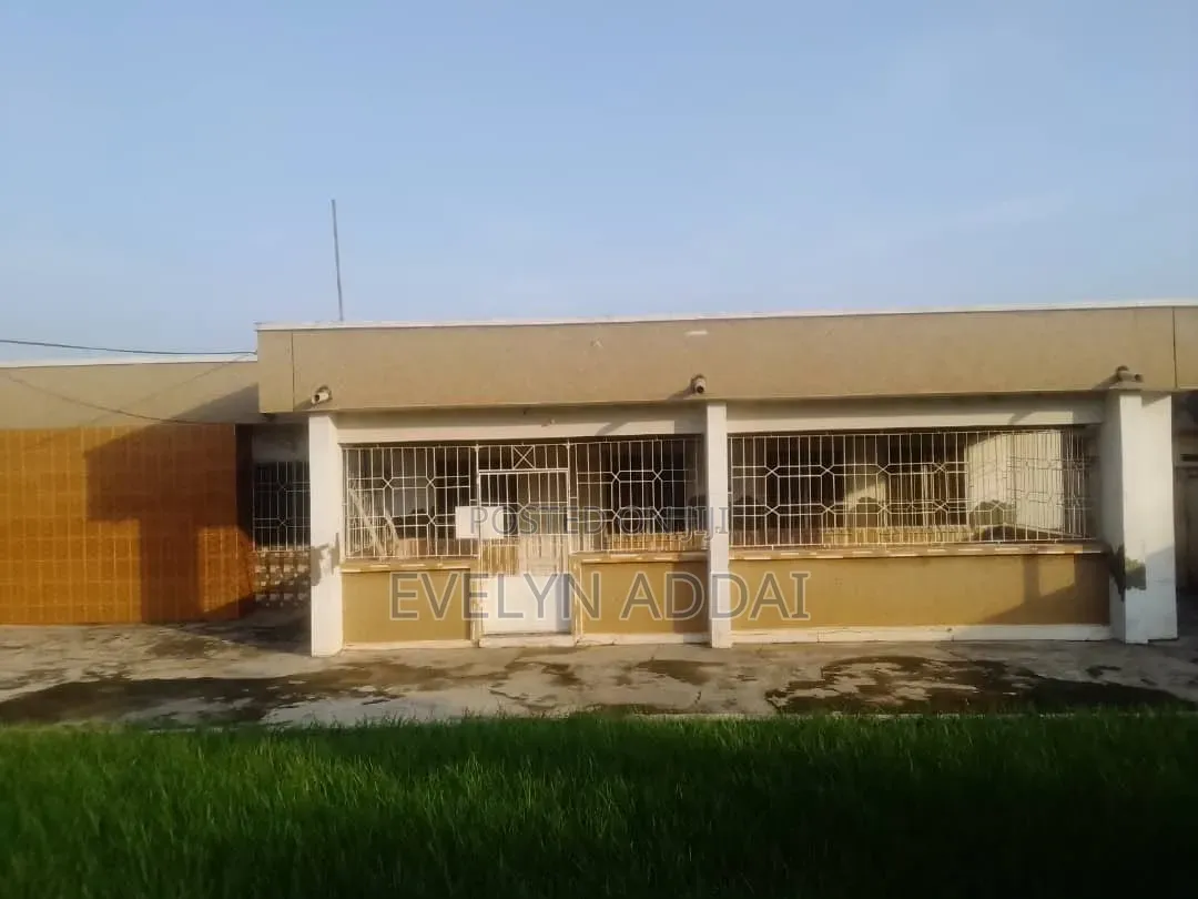 6bdrm Apartment in Kumasi Metropolitan for sale