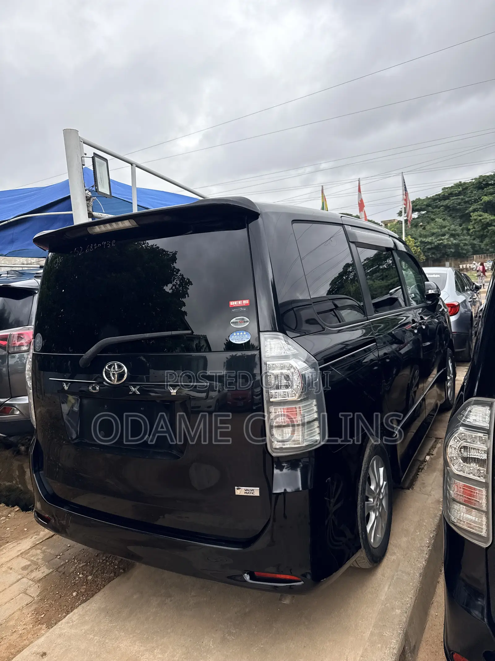 Toyota Voxy X 2WD 8-Seater 2012 Black