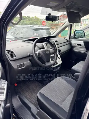 Toyota Voxy X 2WD 8-Seater 2012 Black