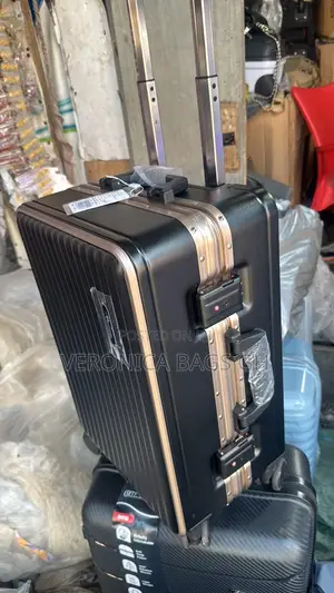 Zippers Luxurious Trolley Hand Luggage 20 Inches