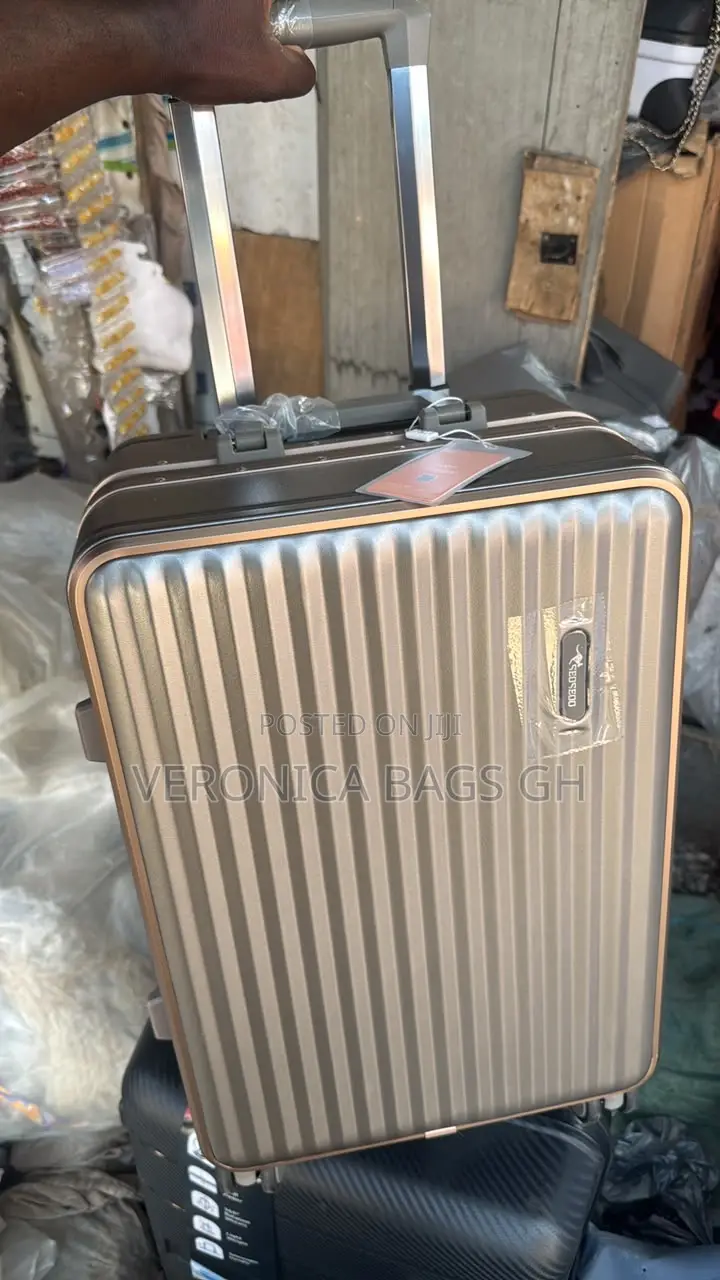Zippers Luxurious Trolley Hand Luggage 20 Inches