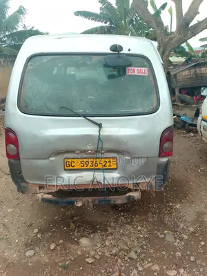 Hyundai H-100 2004 Silver
