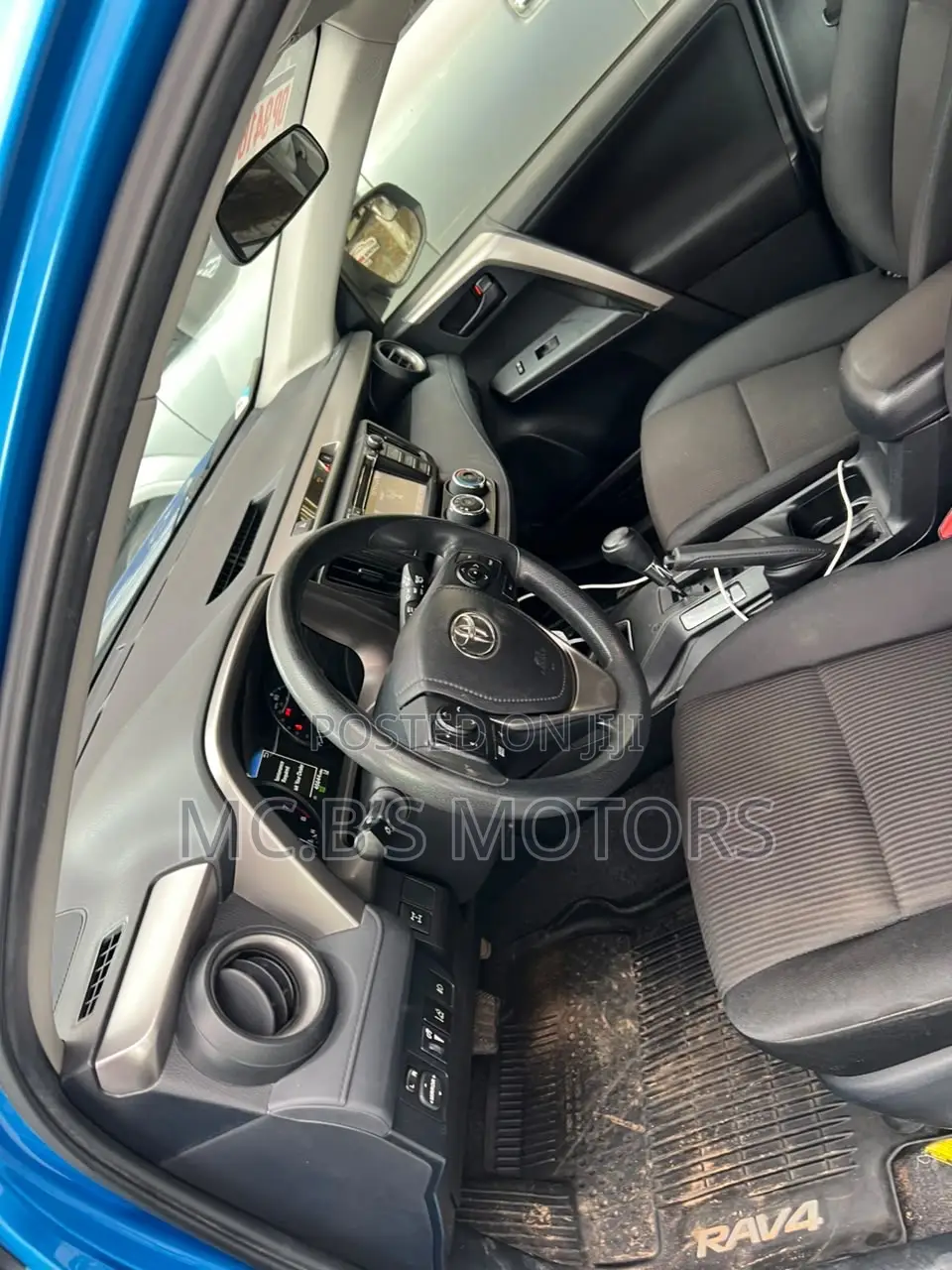 Toyota RAV4 2018 Blue