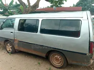 Hyundai H-100 2004 Silver