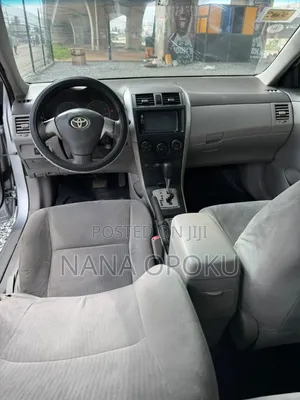 Toyota Corolla 2010 Silver