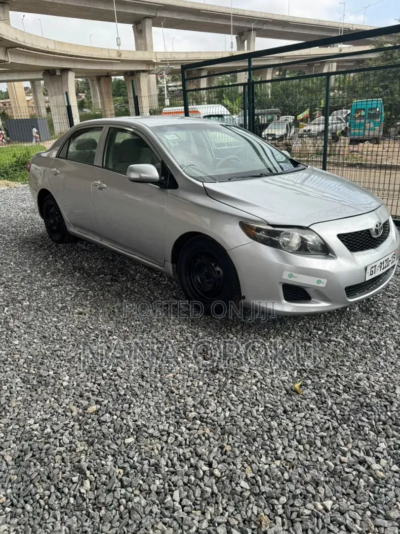 Toyota Corolla 2010 Silver