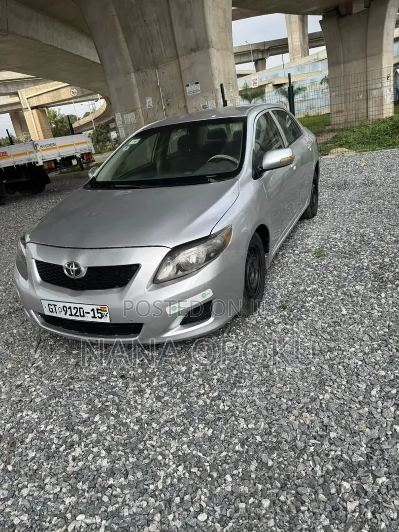 Toyota Corolla 2010 Silver