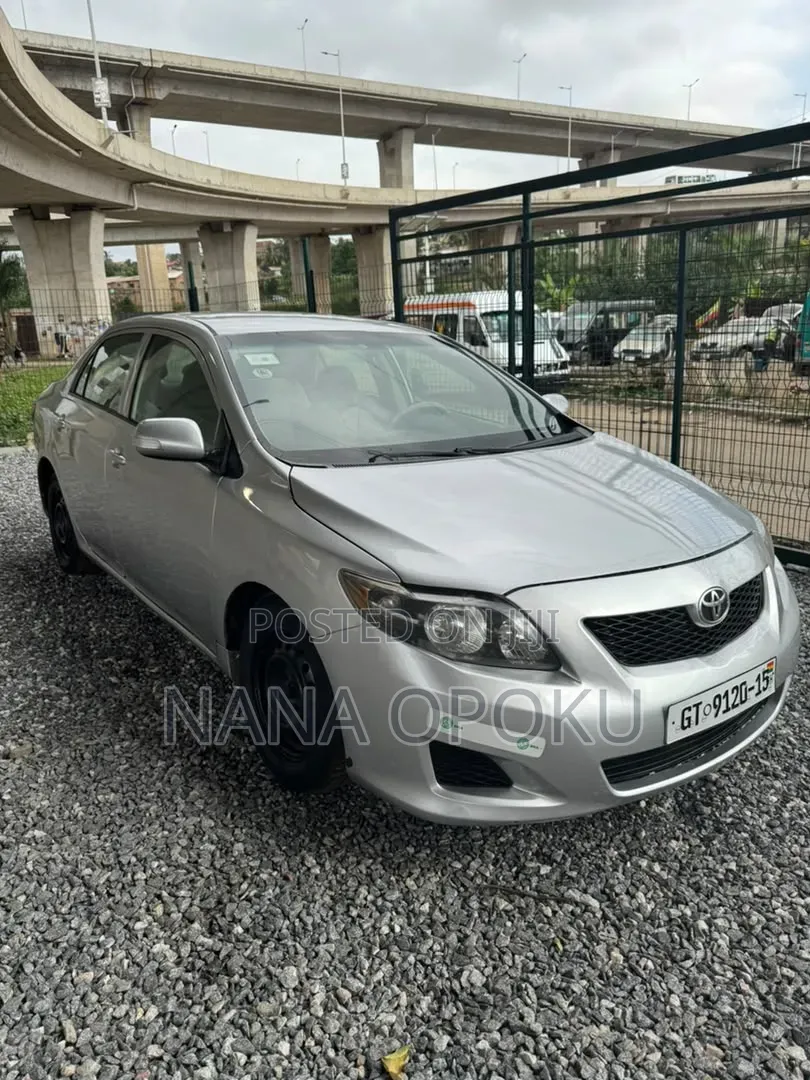 Toyota Corolla 2010 Silver