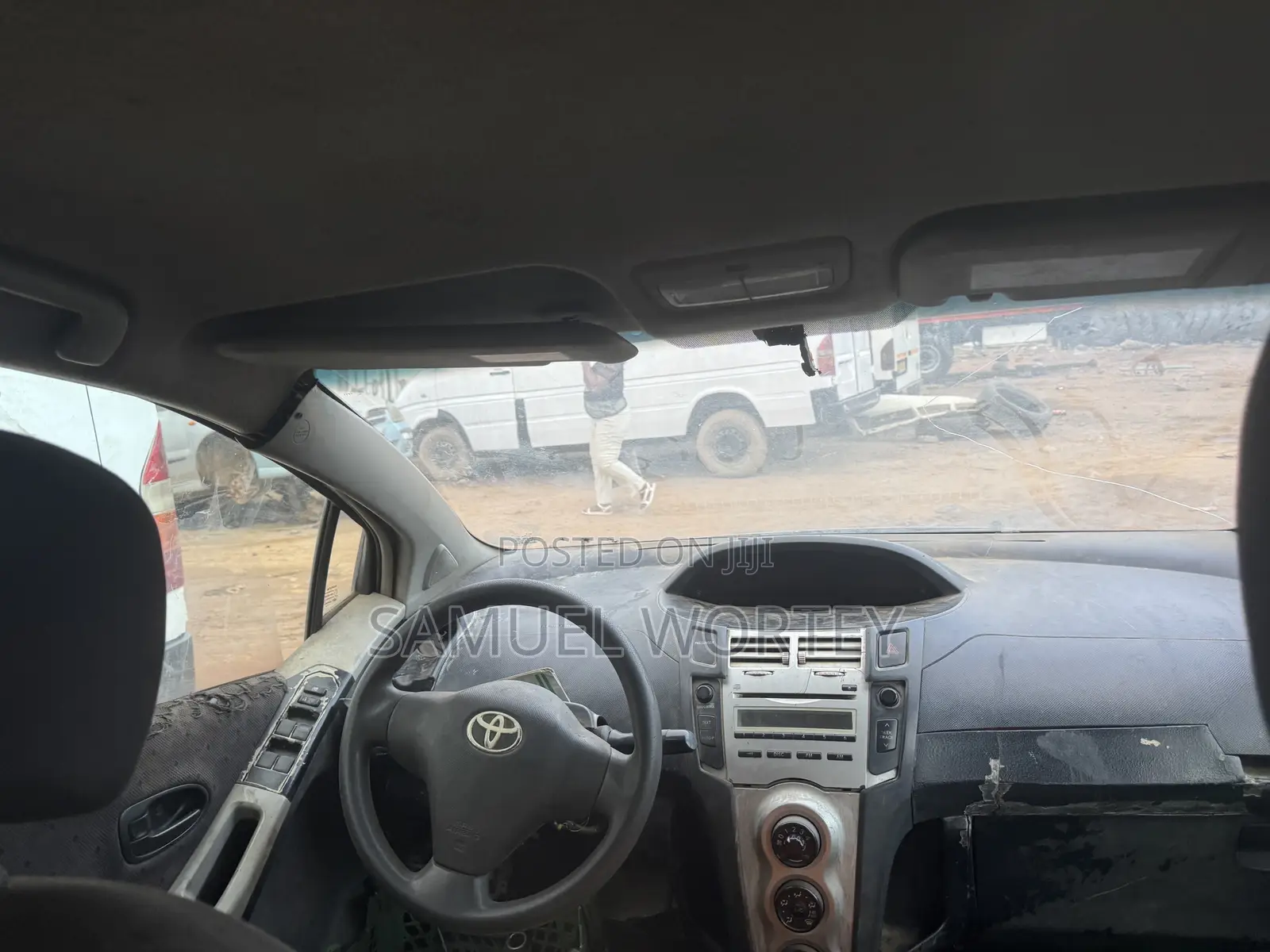 Toyota Vitz 2008 Silver