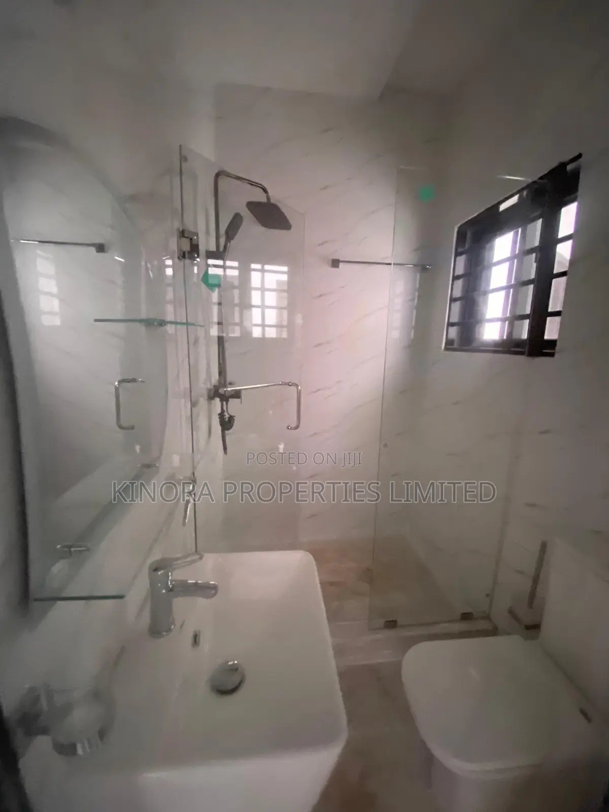 4bdrm Duplex in Spintex for rent
