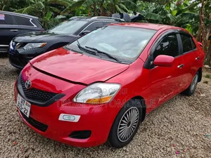 Toyota Yaris 2010 Red