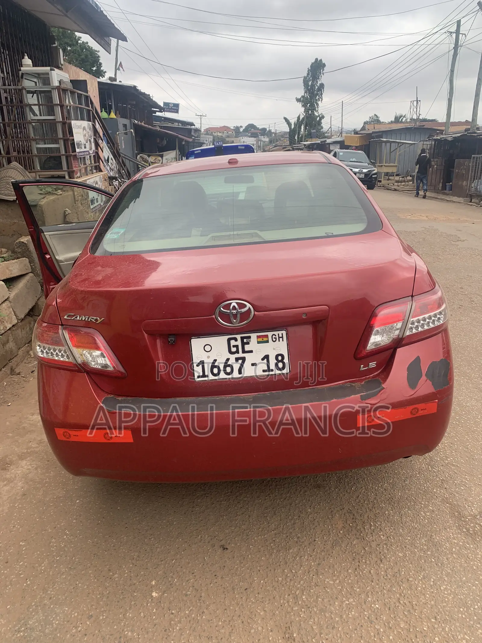Toyota Camry LE 4dr Sedan (2.5L 4cyl 6A) 2012 Red