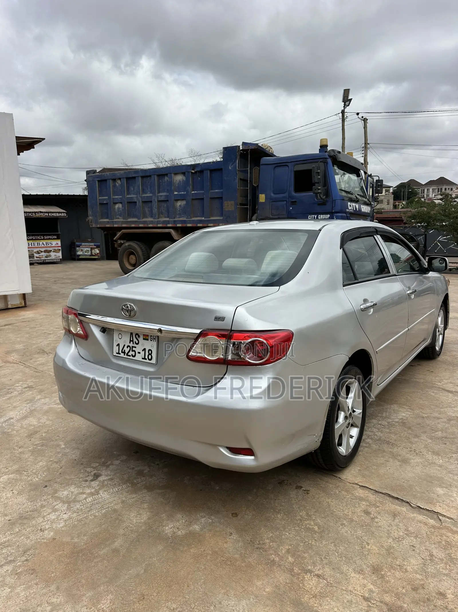 Toyota Corolla LE 4dr Sedan (1.8L 4cyl 4A) 2013 Silver