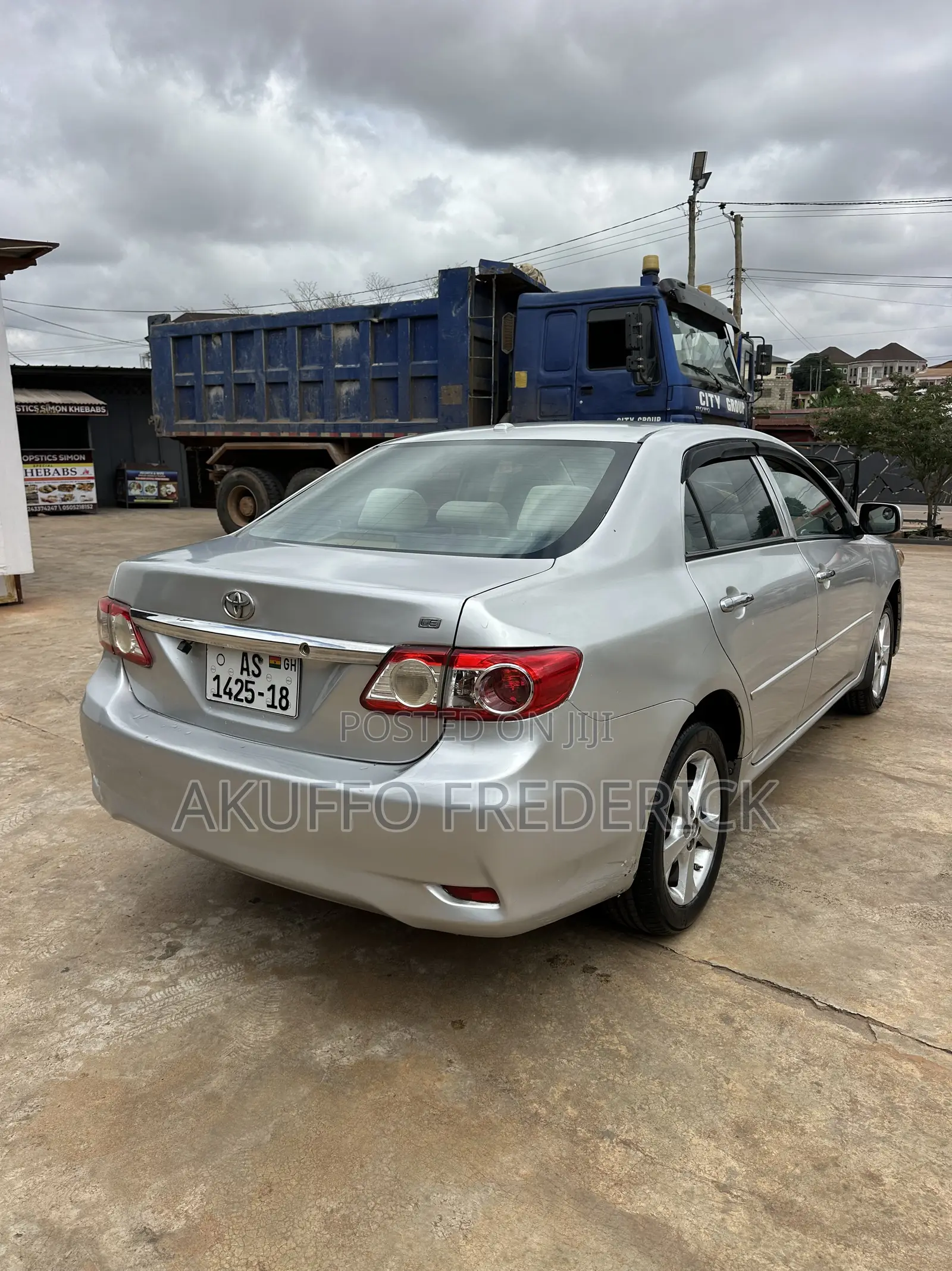 Toyota Corolla LE 4dr Sedan (1.8L 4cyl 4A) 2013 Silver