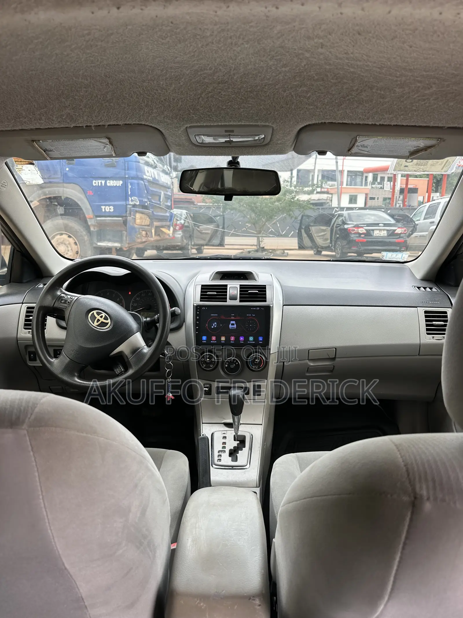 Toyota Corolla LE 4dr Sedan (1.8L 4cyl 4A) 2013 Gray