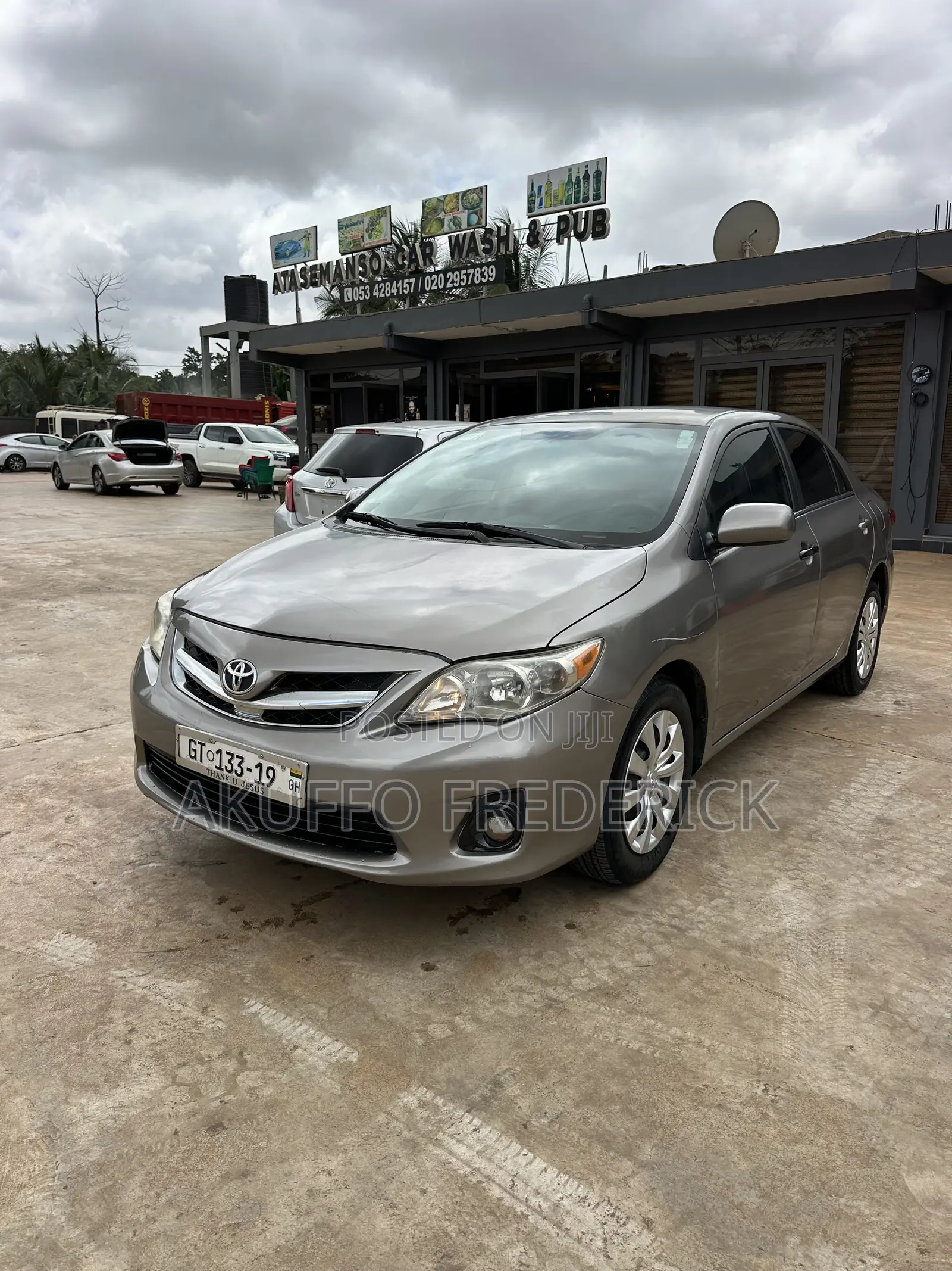 Toyota Corolla LE 4dr Sedan (1.8L 4cyl 4A) 2013 Gray