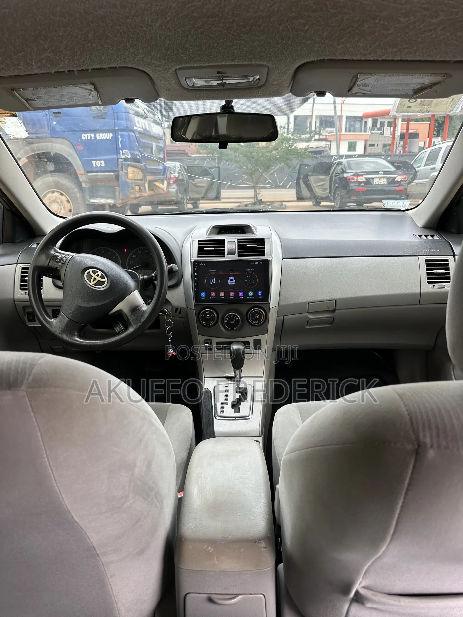 Toyota Corolla LE 4dr Sedan (1.8L 4cyl 4A) 2013 Gray