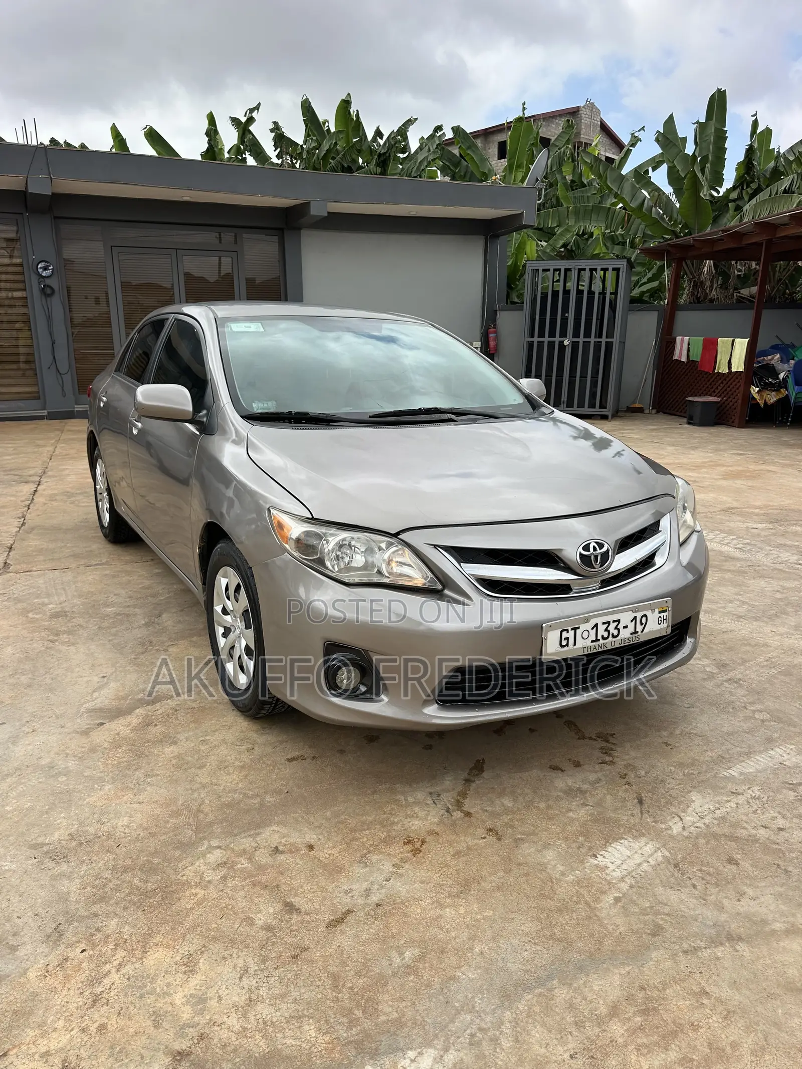 Toyota Corolla LE 4dr Sedan (1.8L 4cyl 4A) 2013 Gray