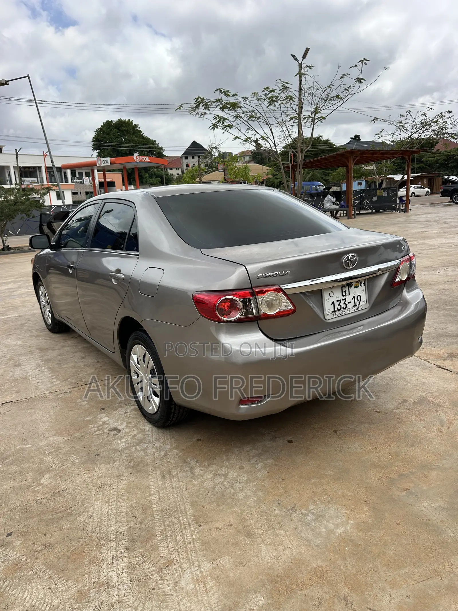 Toyota Corolla LE 4dr Sedan (1.8L 4cyl 4A) 2013 Gray