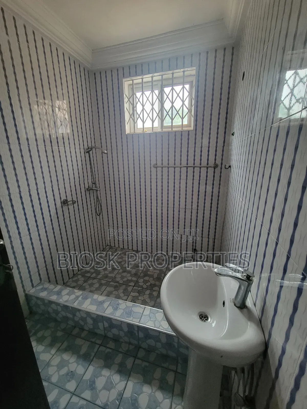 2bdrm Apartment in Biosk Properties, Valley View Area for rent