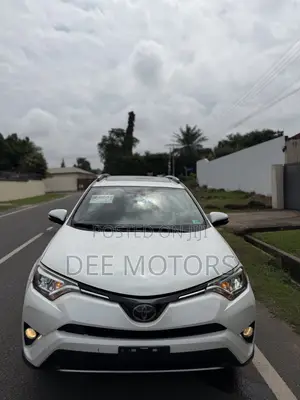 Toyota RAV4 Limited 4dr SUV AWD (2.5L 4cyl 6A) 2018 White
