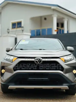 Toyota RAV4 2021 Brown