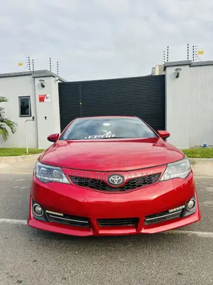 Toyota Camry SE Sport 4dr Sedan w/Prod. End 11/13 (2.5L 4cyl 6A) 2014